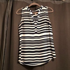 Banana Republic Silk Tank Top sz 6 - Navy & White